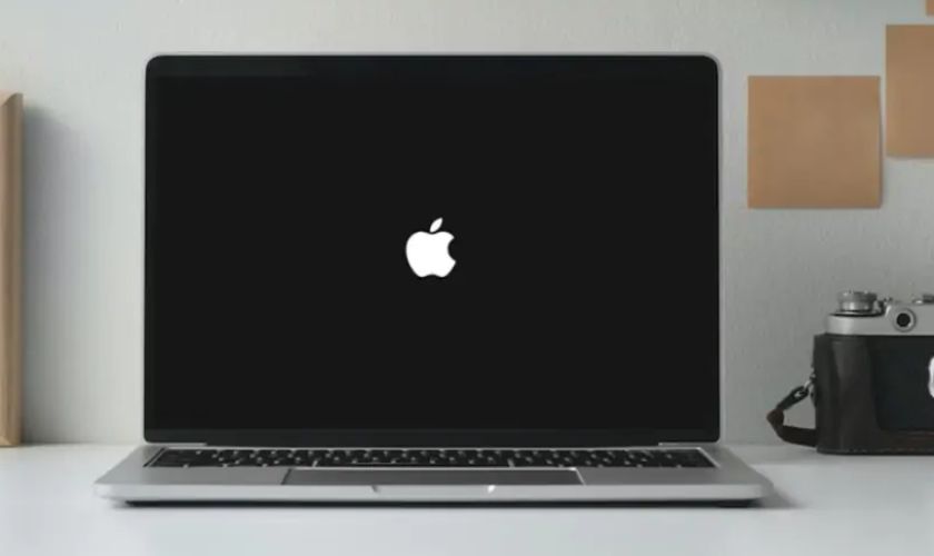 MacBook màn hình đen nhưng máy vẫn hoạt động